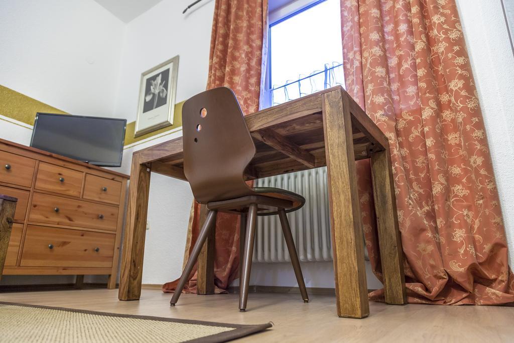 Hotel-Gasthof Wilder Mann Pfreimd Kamer foto
