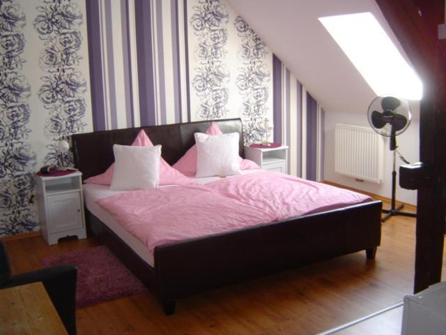 Hotel-Gasthof Wilder Mann Pfreimd Kamer foto