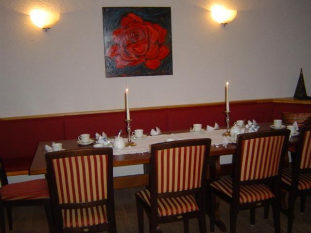 Hotel-Gasthof Wilder Mann Pfreimd Buitenkant foto